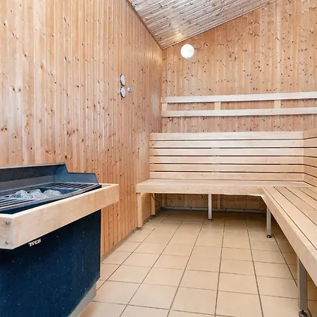 6 Person On A In Ferienhaus Hemmet